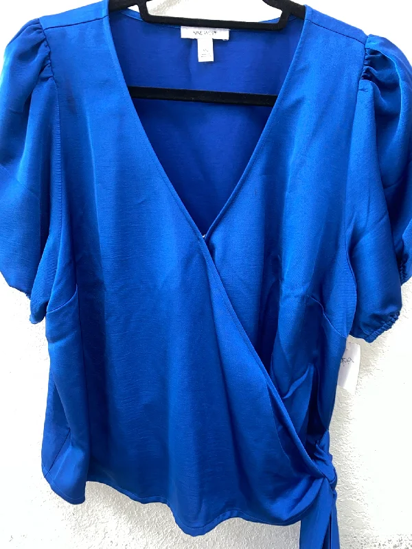 Royal Blue Nine West Short Sleeve Shirt Women's-- Nylon Fabric Polyester Fabric Spandex Fabric Royal Blue Nine West Short Sleeve Shirt Women's-- Nylon Fabric Polyester Fabric Spandex Fabric