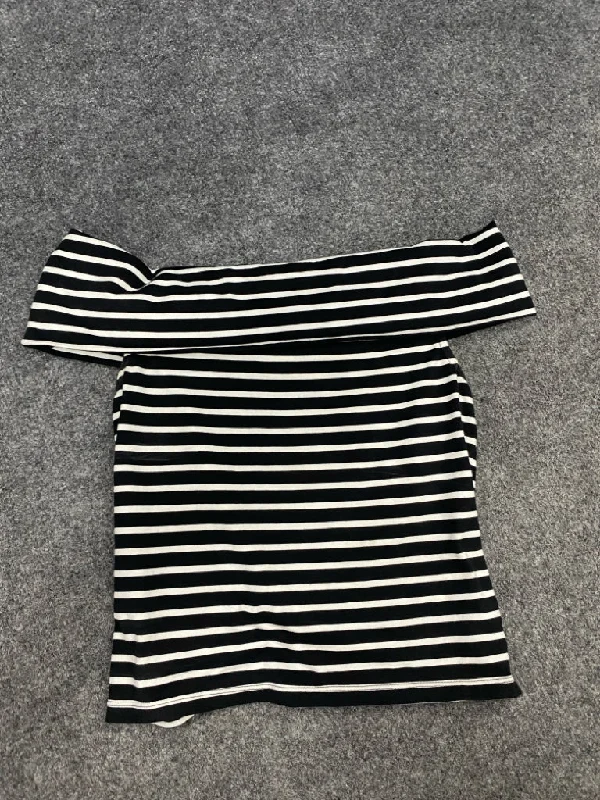 Black And White Maeve by Anthropologie BOUTIQUE Short Sleeve Shirt Women's-- Fleece Nylon Spandex Black And White Maeve by Anthropologie BOUTIQUE Short Sleeve Shirt Women's-- Fleece Nylon Spandex