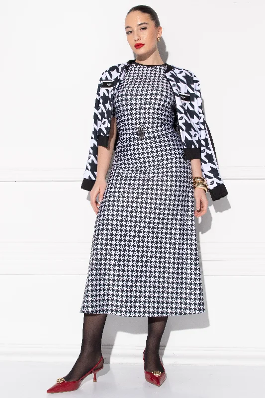Tillael Classic Black & White dress Tunics Practical easy-care