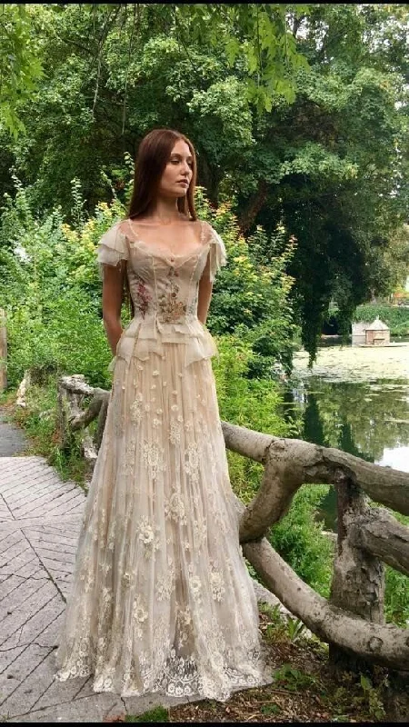Vintage Lace Applique Evening Dress,Formal Long A Line Party Dress cc2820 Tunics Running lightweight Vintage Lace Applique Evening Dress,Formal Long A Line Party Dress cc2820 Tunics Running lightweight