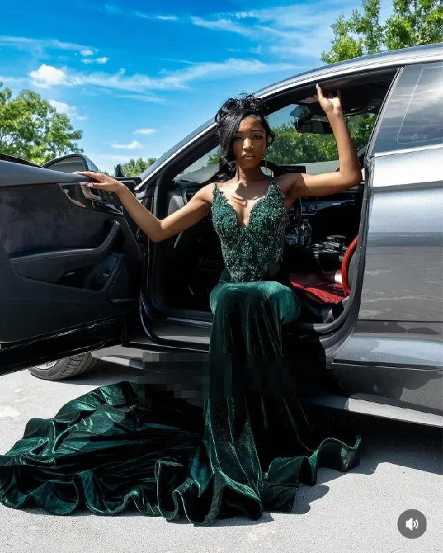 Luxurious Velvet Beaded Mermaid Party Dress，Green Long Prom Evening Gown cc2621 Tunics Practical easy-care