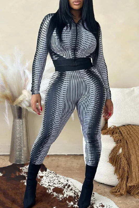 Stylish Color-block Zipper Jacket & Leggings Set Embroidered Jacket Appliqued Jacket Beaded Jacket Stylish Color-block Zipper Jacket & Leggings Set Embroidered Jacket Appliqued Jacket Beaded Jacket