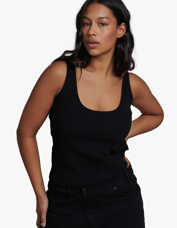 Jordy Tank - Black cozy tank top